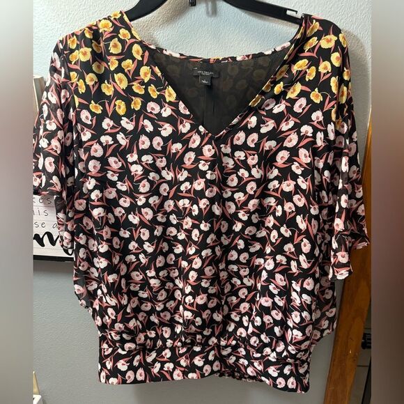 Ann Taylor Facory Flutter Ditsy Floral Yellow Pink Floral Vneck Cut Sz Large - Picture 1 of 11